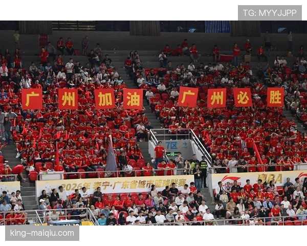 广州队主场失利凸显进攻效率问题，中场调整乏力拖累近期比赛走势